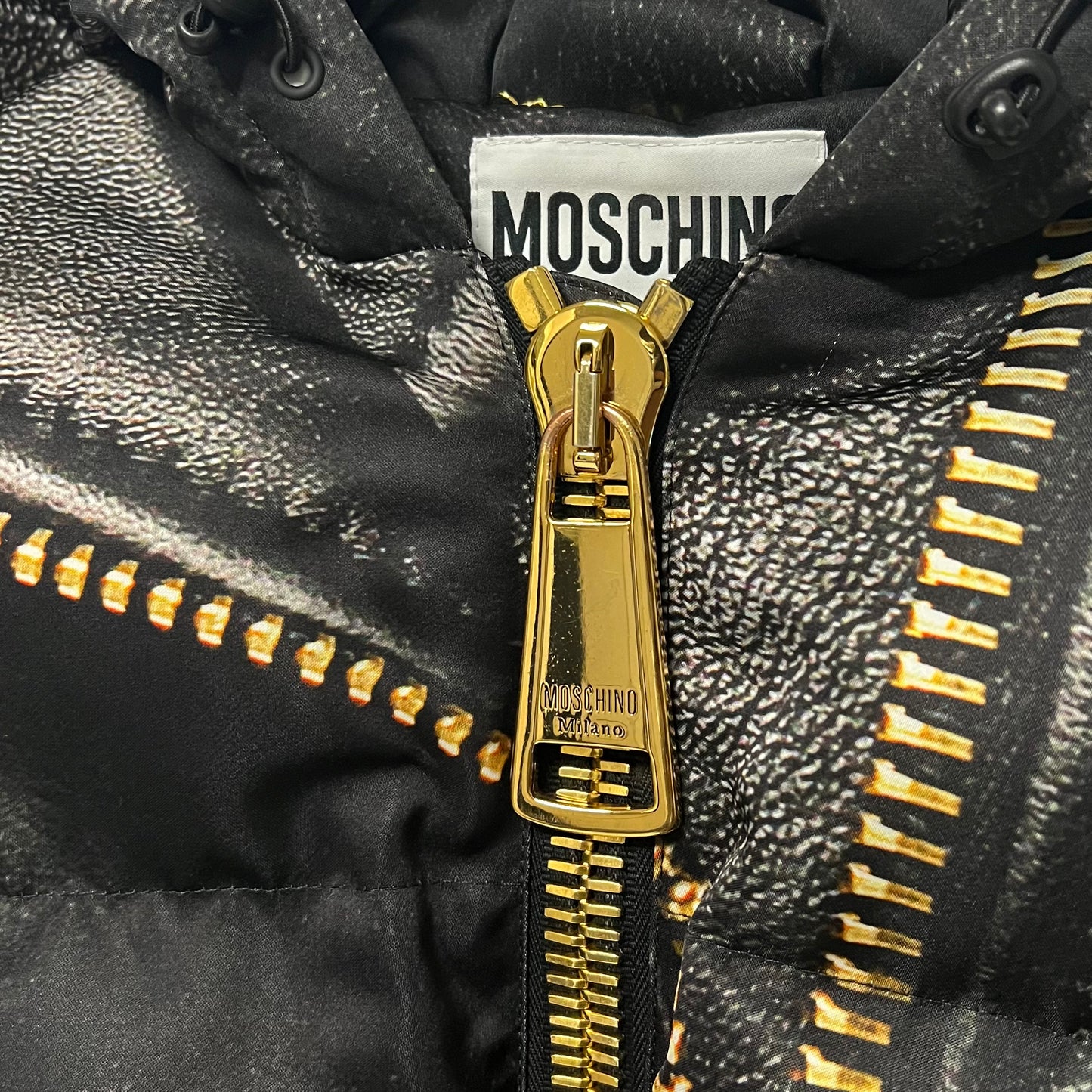 MOSCHINO モスキーノ ダウンジャケット