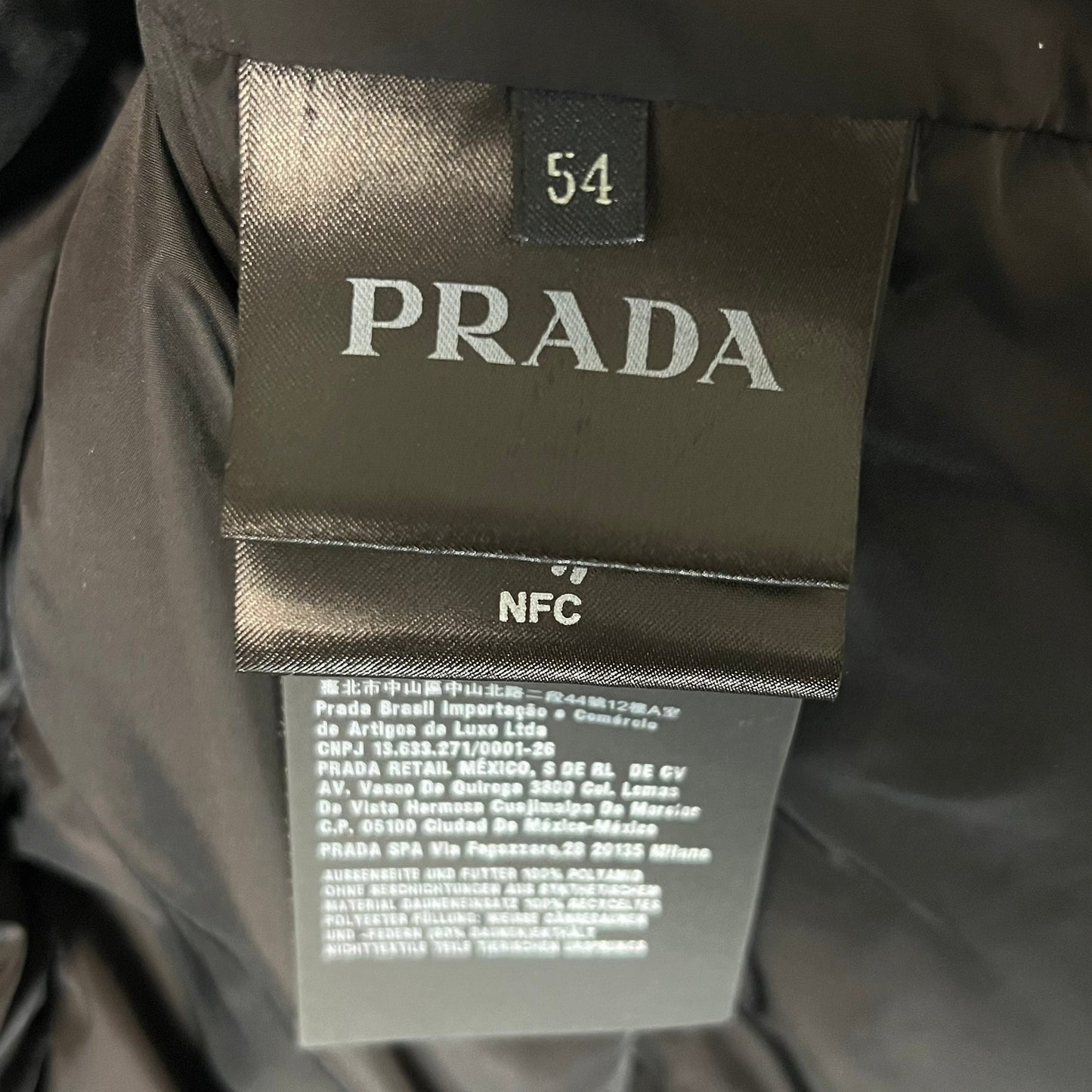 PRADA プラダ ダウンベスト 三角ロゴプレート
