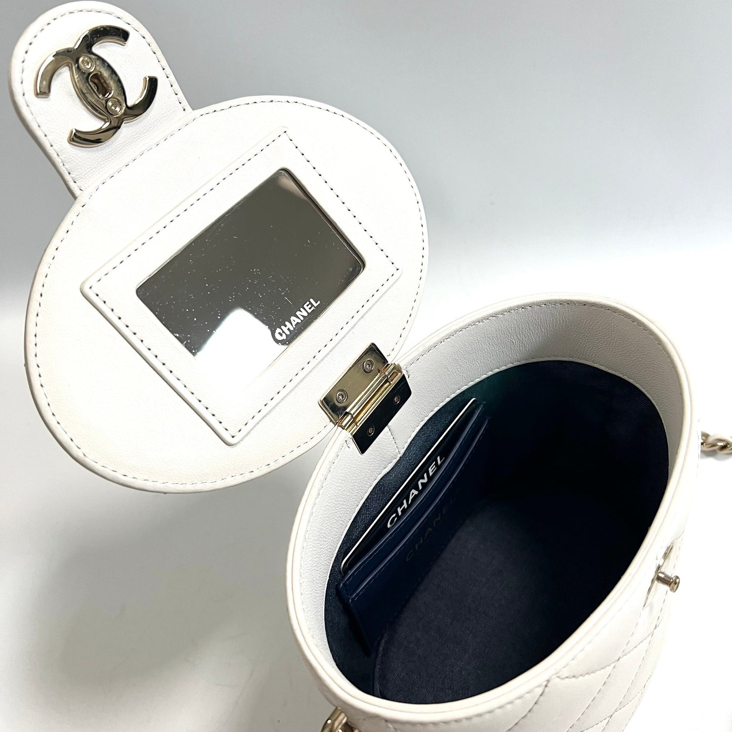 CHANEL シャネル チェーンショルダーバッグ バニティバッグ ココマーク