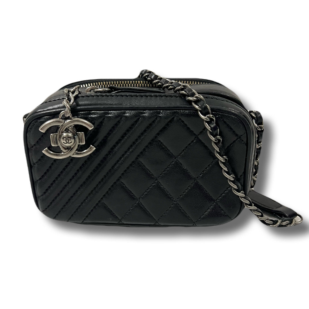 CHANEL シャネル ボーイシャネル マトラッセ ショルダーバッグ ラムスキン