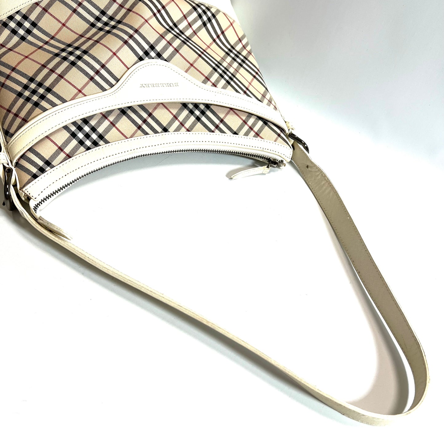 Burberry バーバリー ワンショルダーバッグ ノバチェック