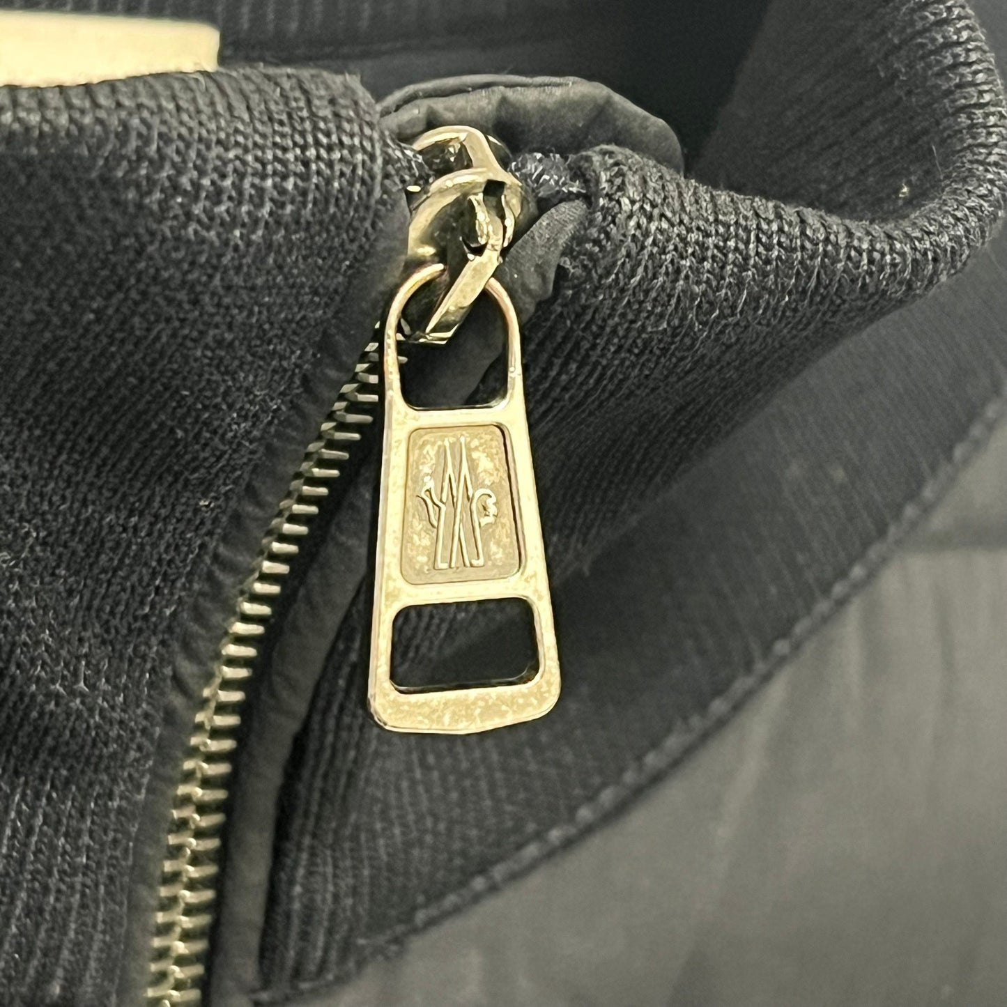 MONCLER モンクレール ハイブリッド ダウンニット カーディガン