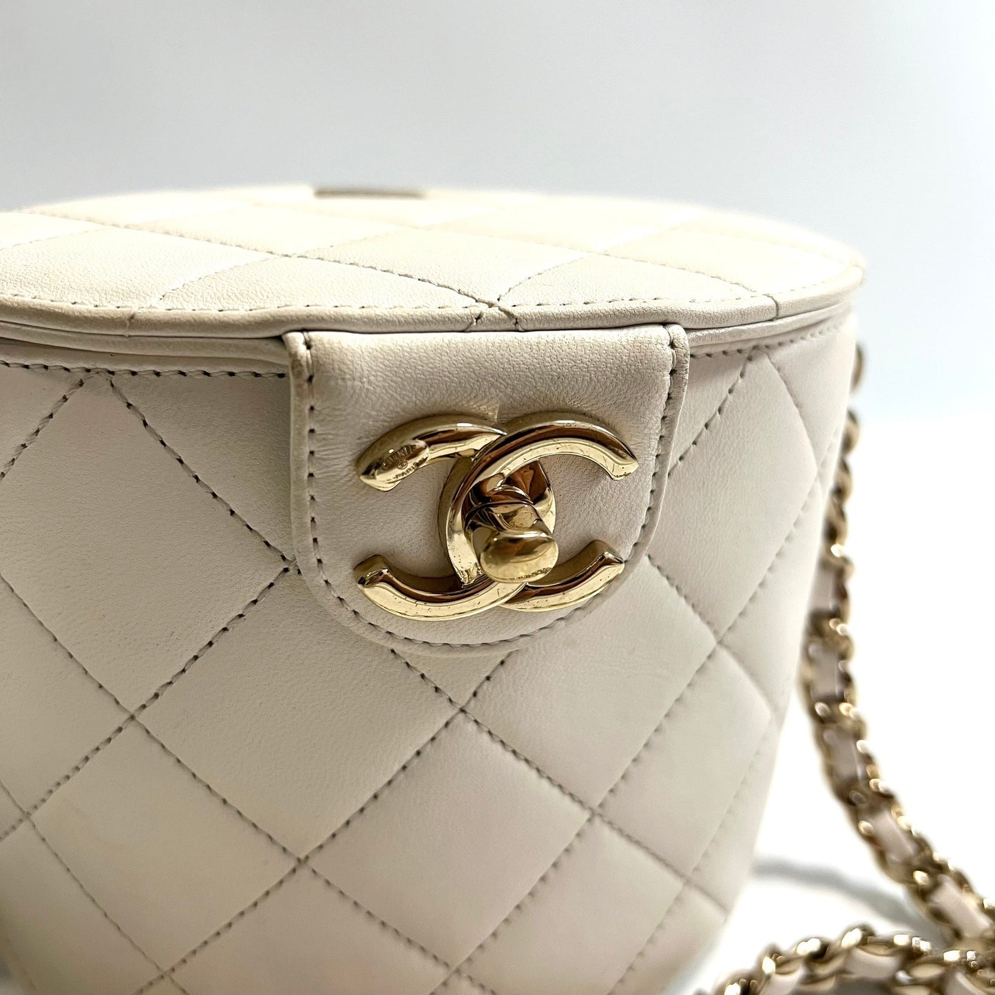 CHANEL シャネル チェーンショルダーバッグ バニティバッグ ココマーク