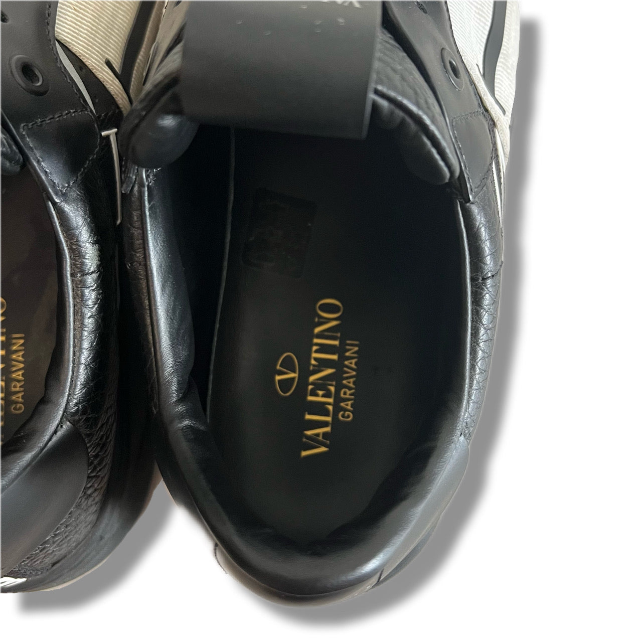 VALENTINO Valentino sneakers in leather and black