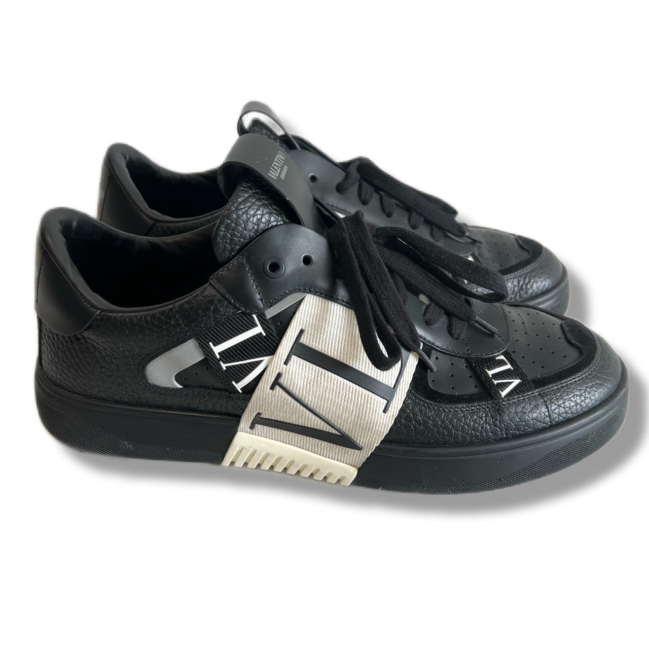 VALENTINO Valentino sneakers in leather and black