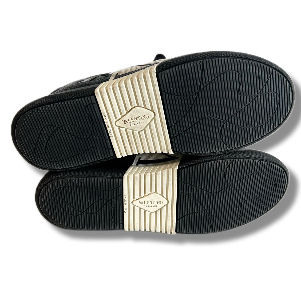 VALENTINO Valentino sneakers in leather and black
