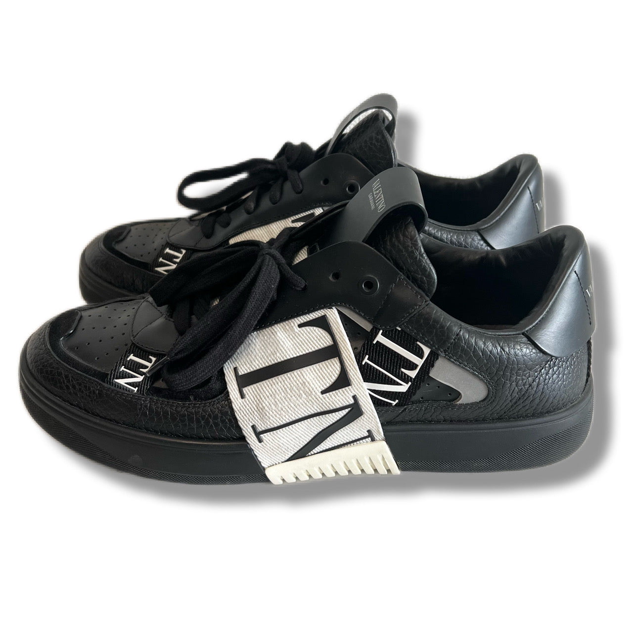 VALENTINO Valentino sneakers in leather and black