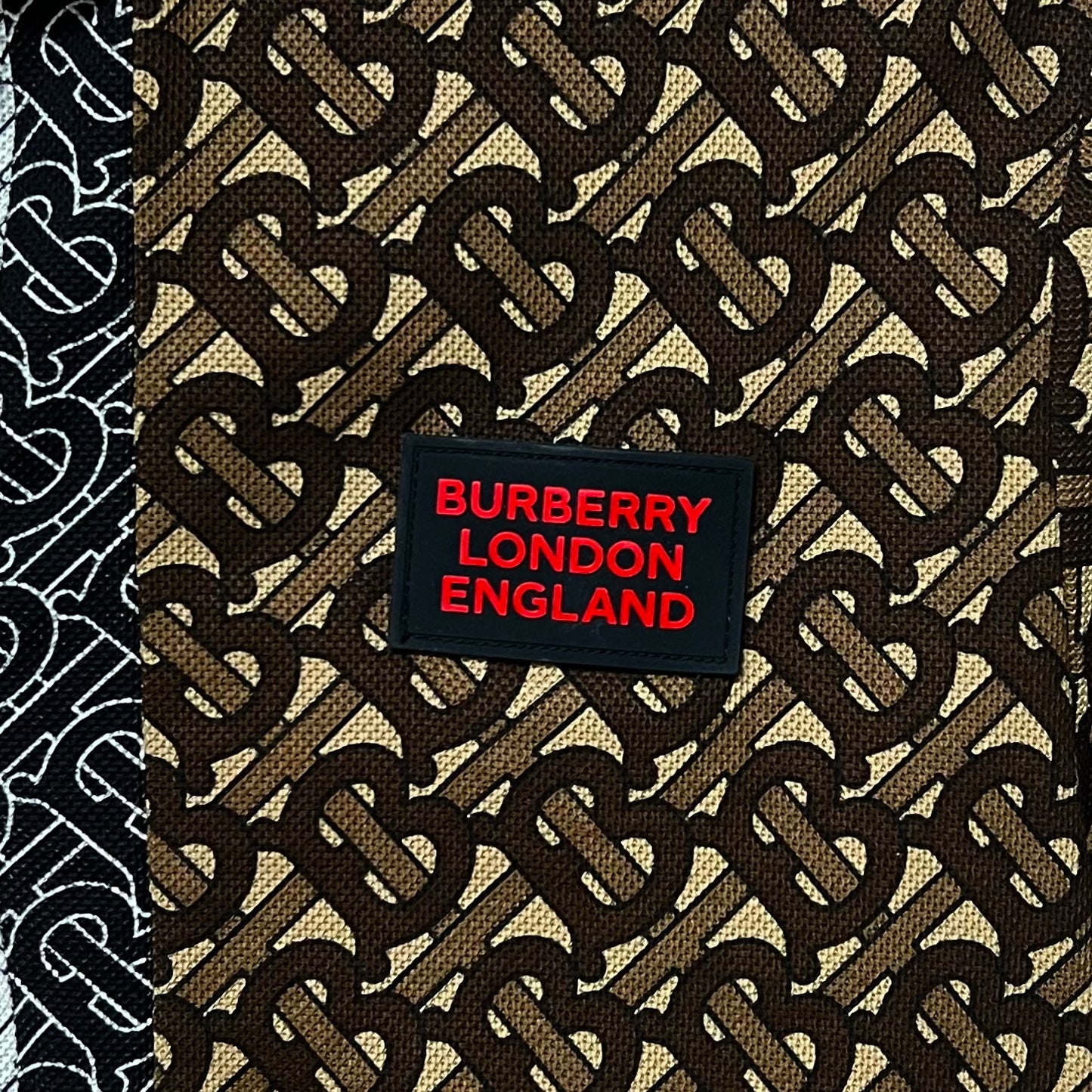 Burberry バーバリー ポロシャツ モノグラム
