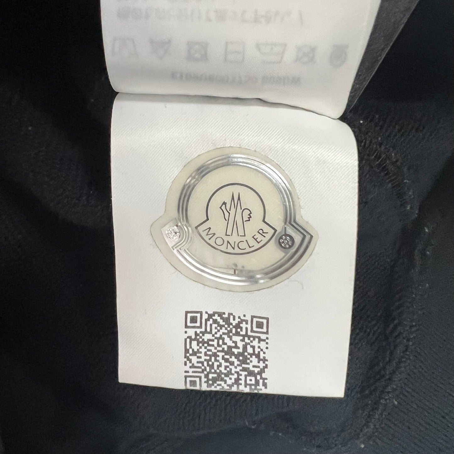MONCLER × フラグメント コラボ パーカー