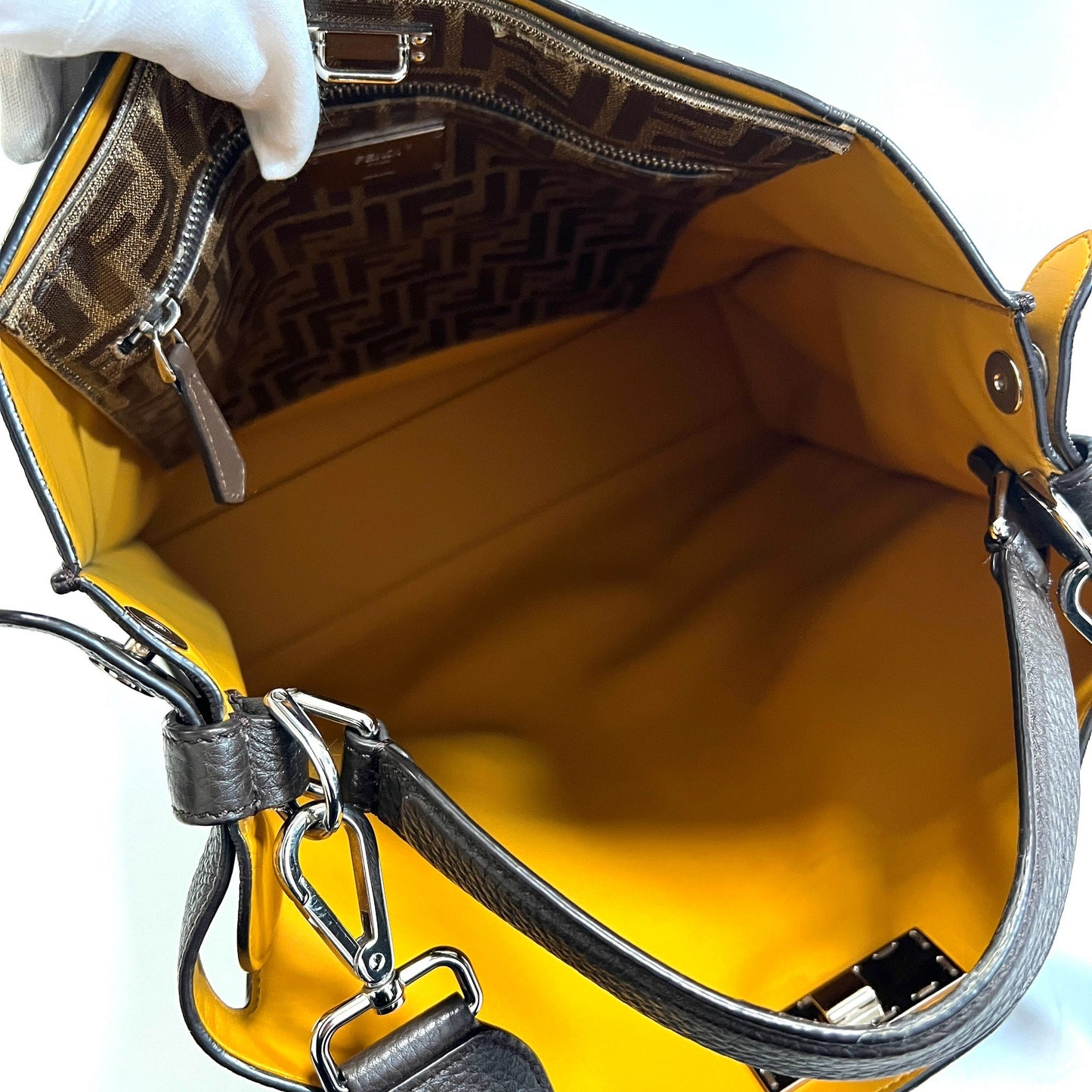 FENDI フェンディ トートバッグ ピーカブー エックスライト ズッカ