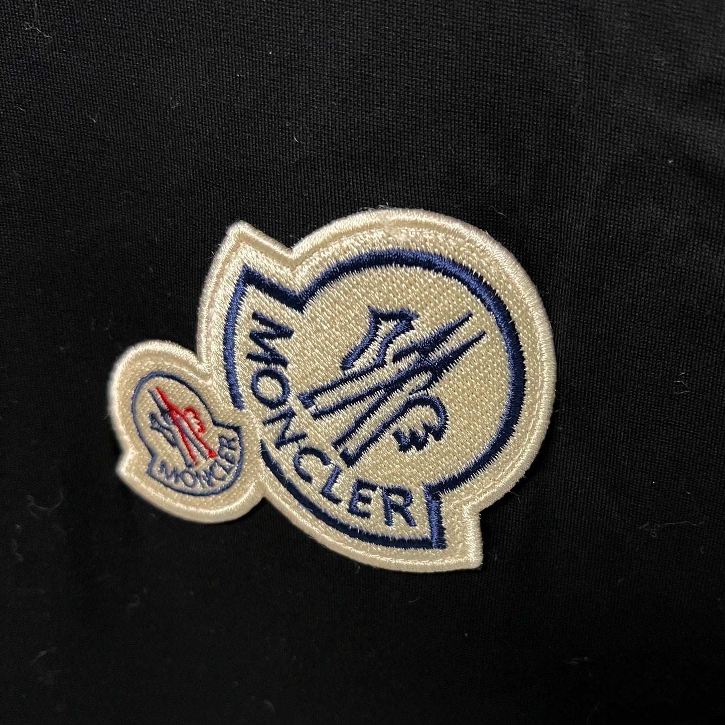MONCLER モンクレール Tシャツ　ダブルワッペン