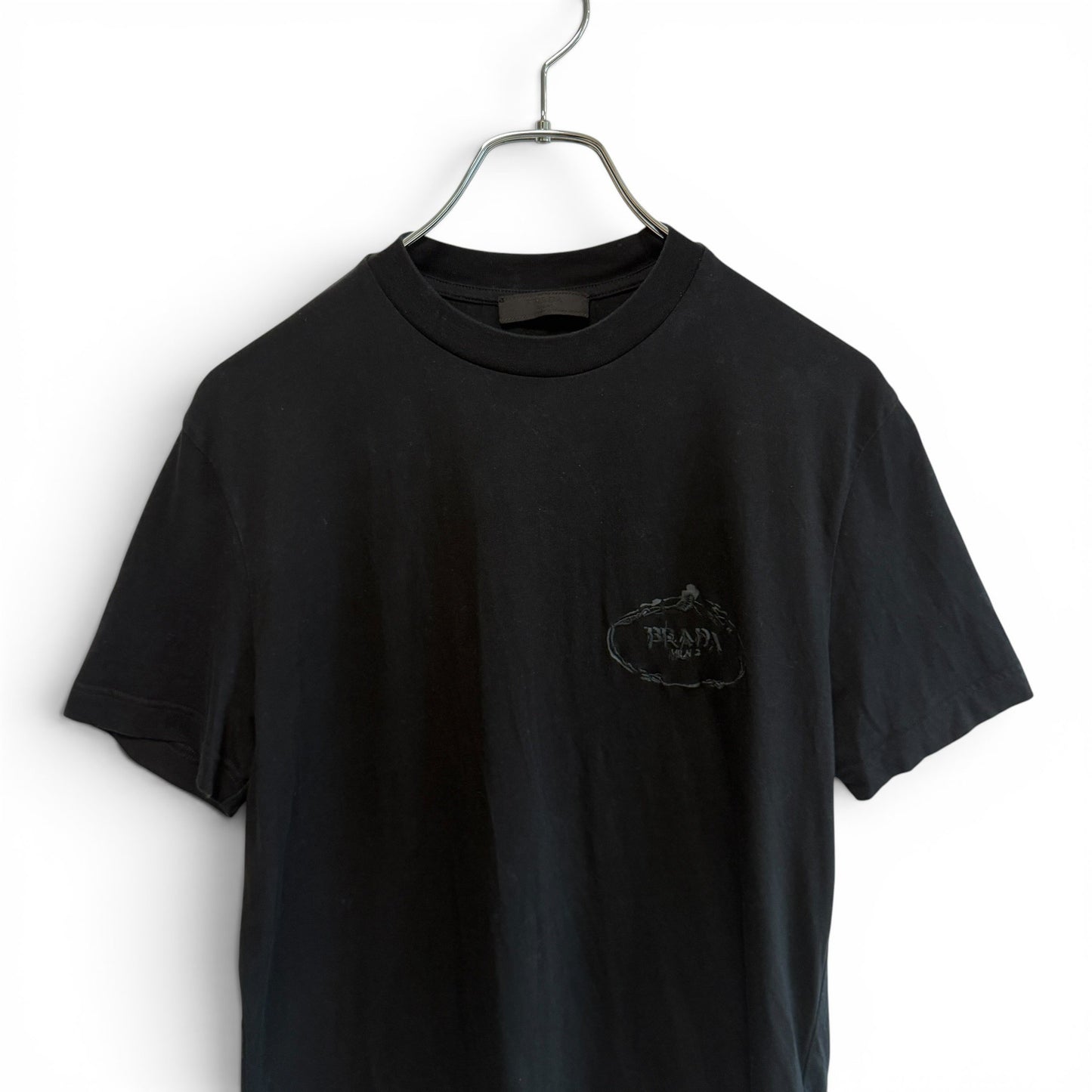 プラダ Tシャツ クルーネック ロゴ刺繍