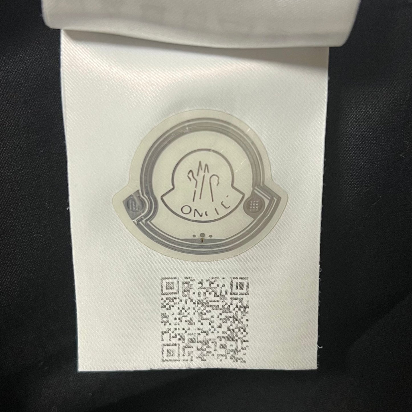 MONCLER モンクレール Tシャツ　ブラック　ダブルワッペン