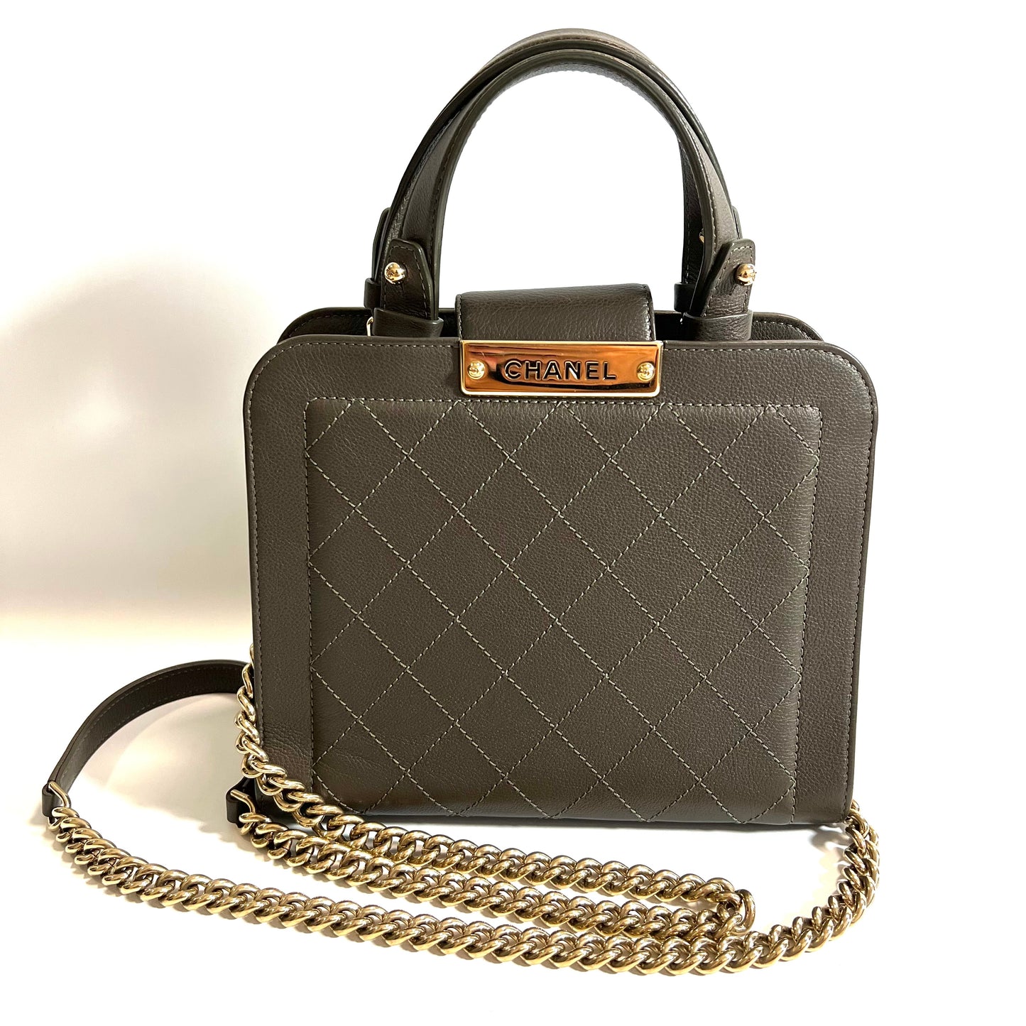 CHANEL シャネル　マトラッセ ショルダーバッグ　トップハンドル