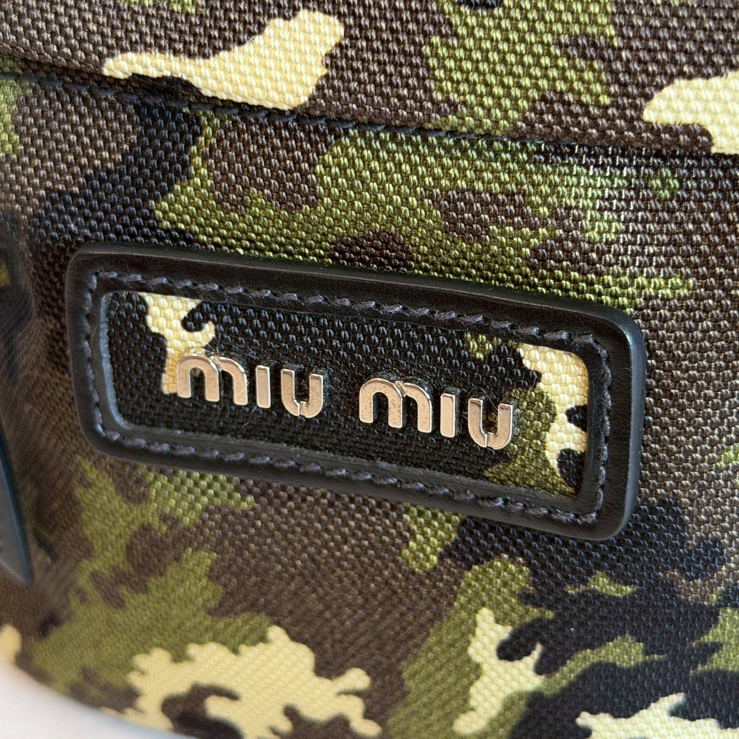 MIUMIU ショルダーバッグ コーデュラ