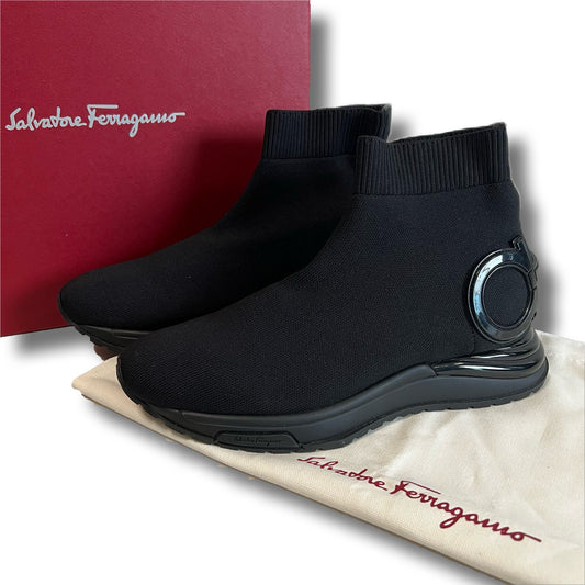 Ferragamoサルヴァトーレフェラガモ　スニーカー　ガンチーニ