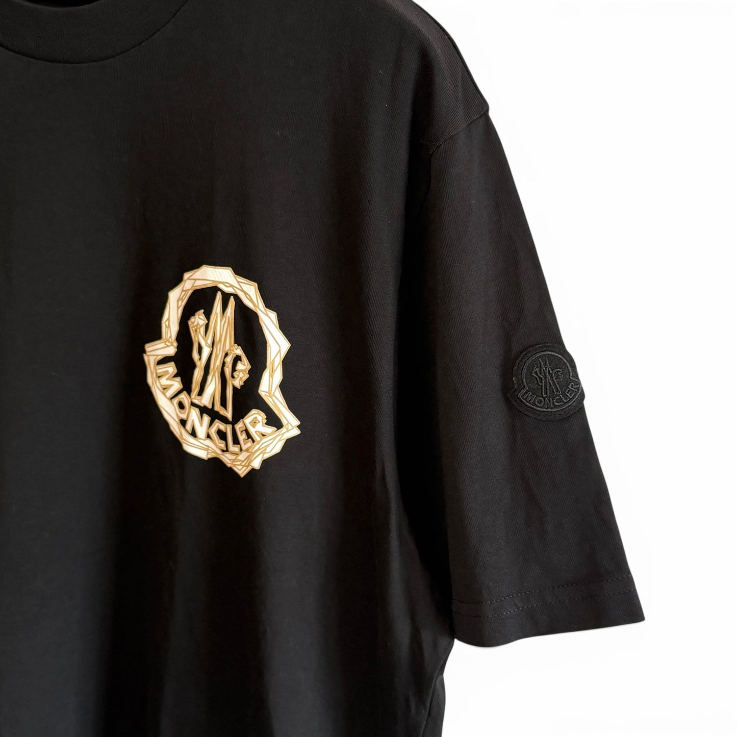 モンクレール Tシャツ ロゴプリント 肩ロゴ