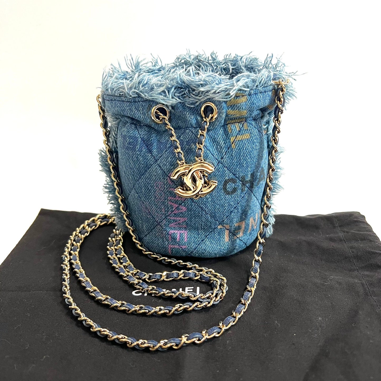 CHANEL シャネル チェーンショルダーバッグ ミニバケット