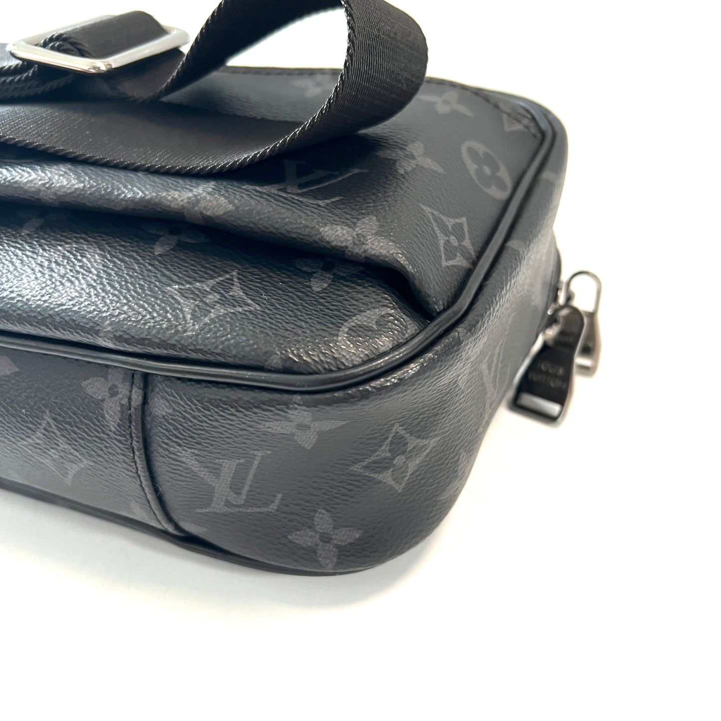 LOUIS VUITTON ルイヴィトン　バムバッグ　エクリプス