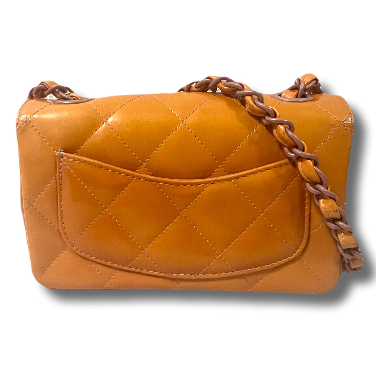 CHANEL シャネル　ミニマトラッセ　エナメルレザー　オレンジ