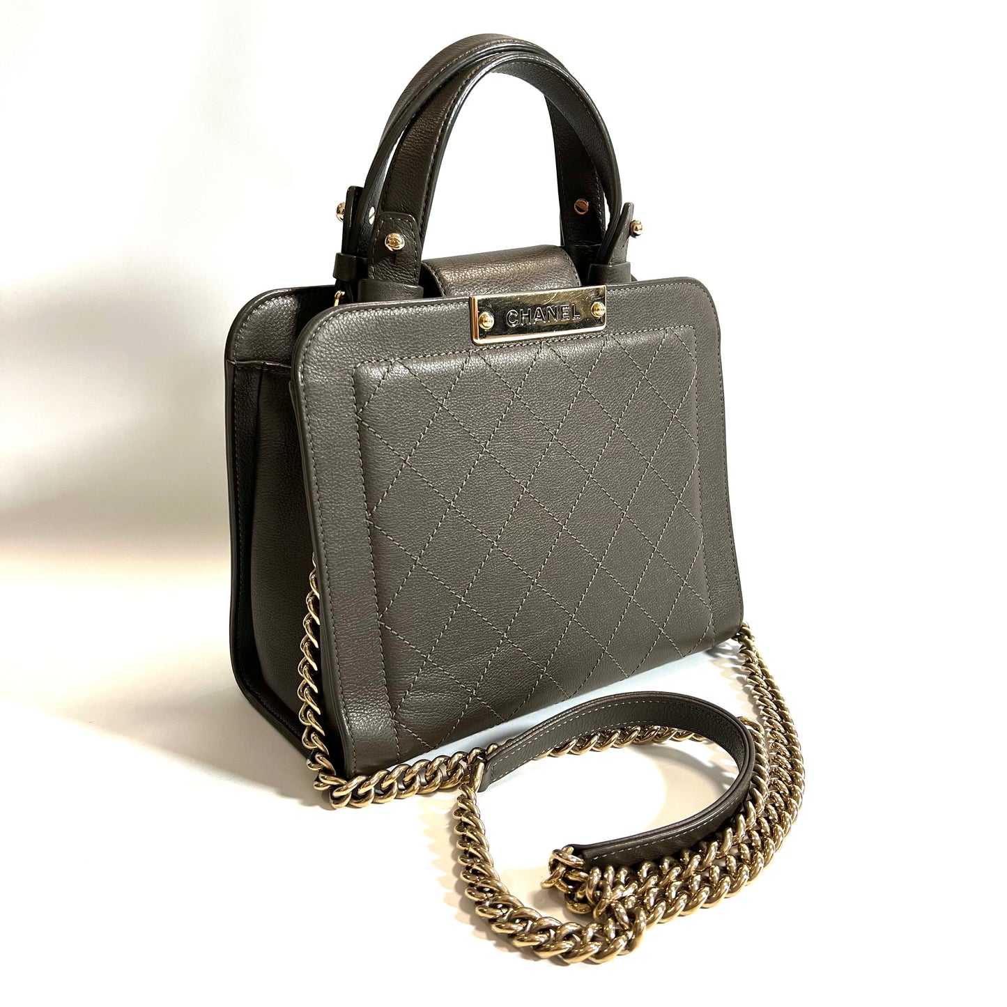 CHANEL シャネル　マトラッセ ショルダーバッグ　トップハンドル