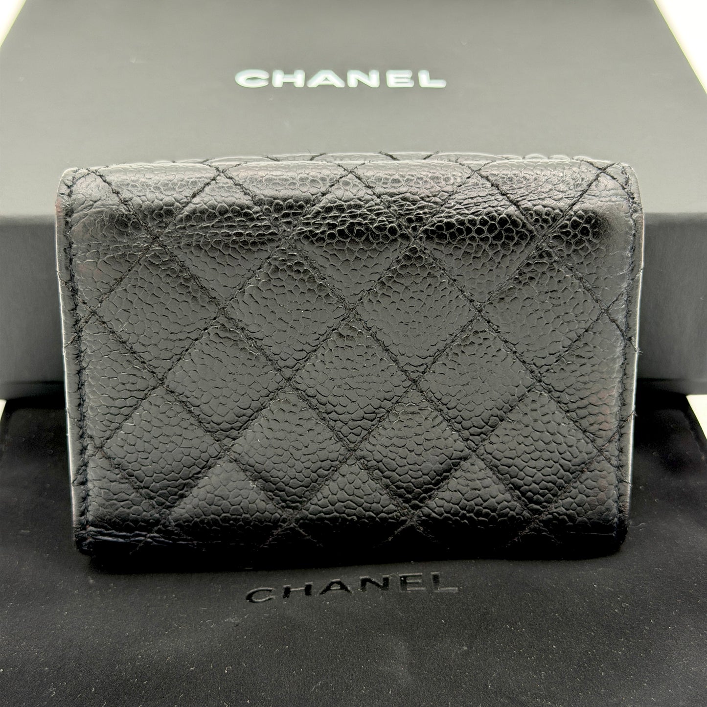 シャネル 三つ折り財布 ボーイシャネル スモール キャビアスキン