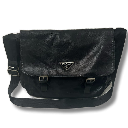 PRADA プラダ　ショルダーバッグ　オールレザー