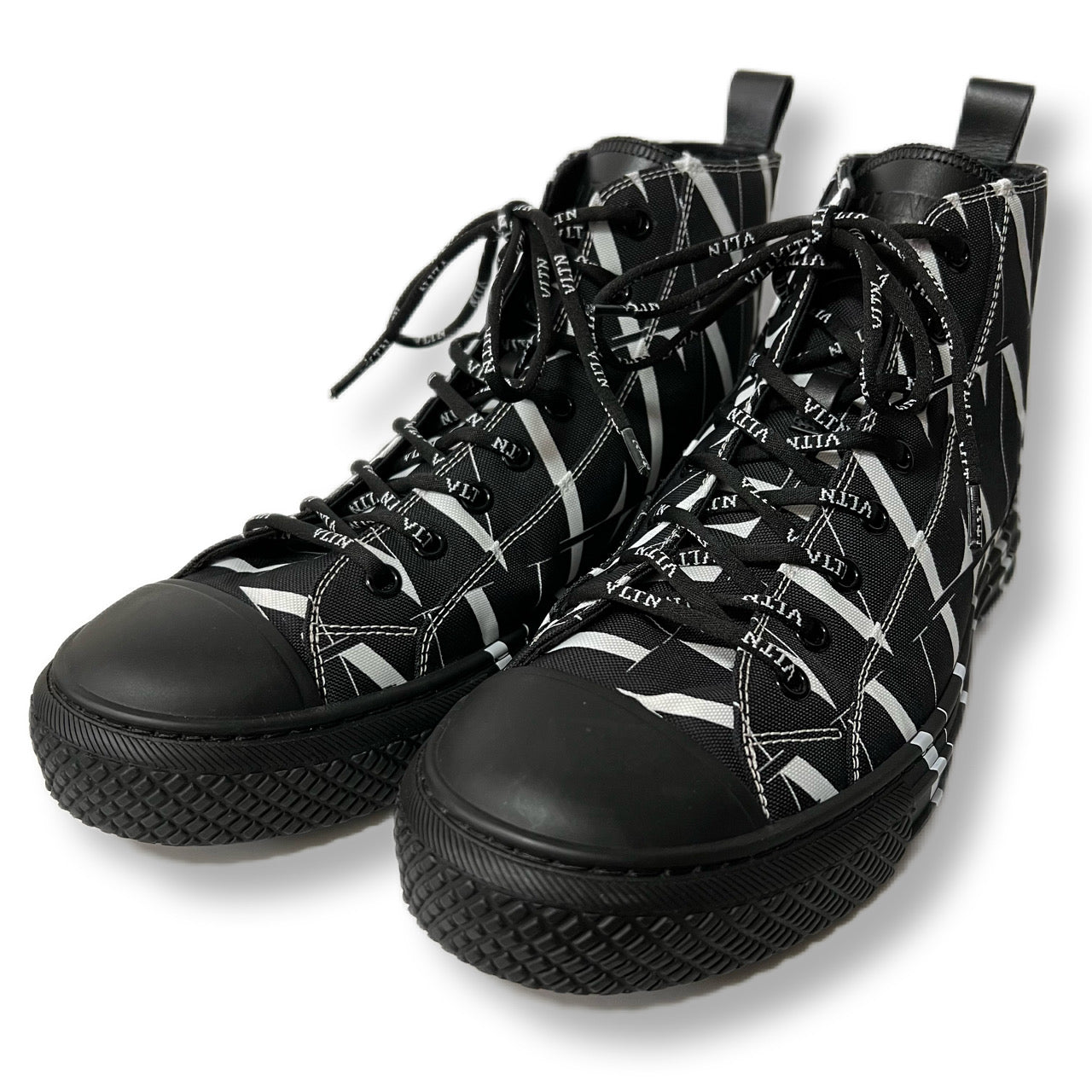 VALENTINO ヴァレンティノ　ハイカットスニーカー　総柄　ロゴプリント　ブラック　美品